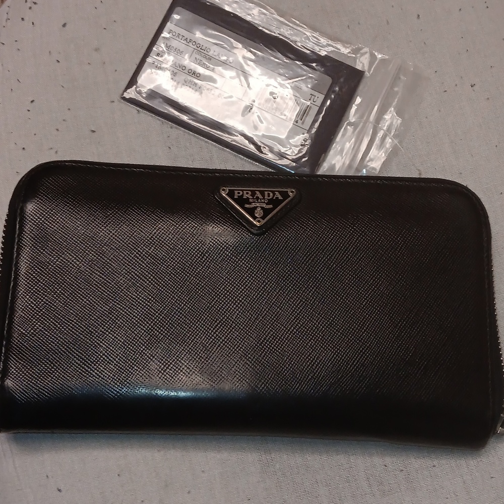 AUTHENTIC Prada Saffiano Oro black leather zippy wallet